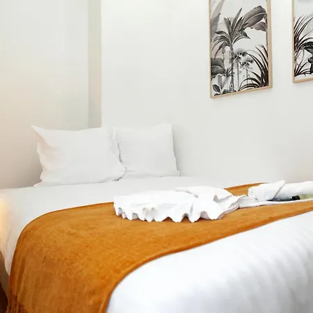 Apartment Nets - La Coulee Verte