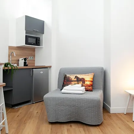 Apartment Nets - La Coulee Verte Paris